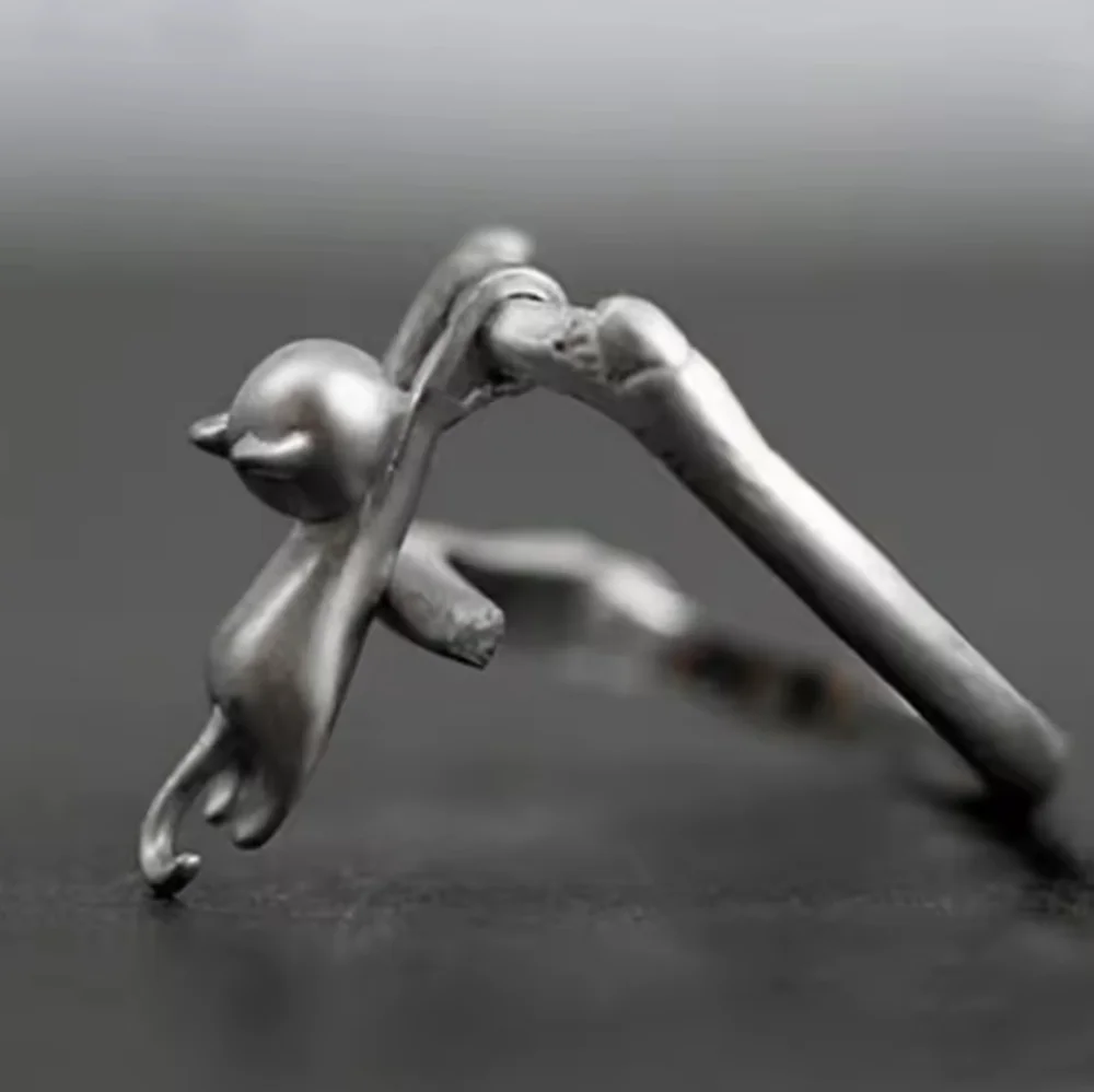 925 Silver Kitty Cat hanging from Branch Ring Sz 8
